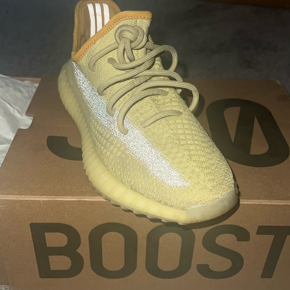 Green shoe reflective strip line down the side